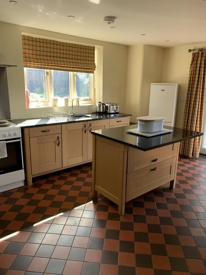 Thornton Manor - Holiday Cottages And Apartments Heswall Buitenkant foto