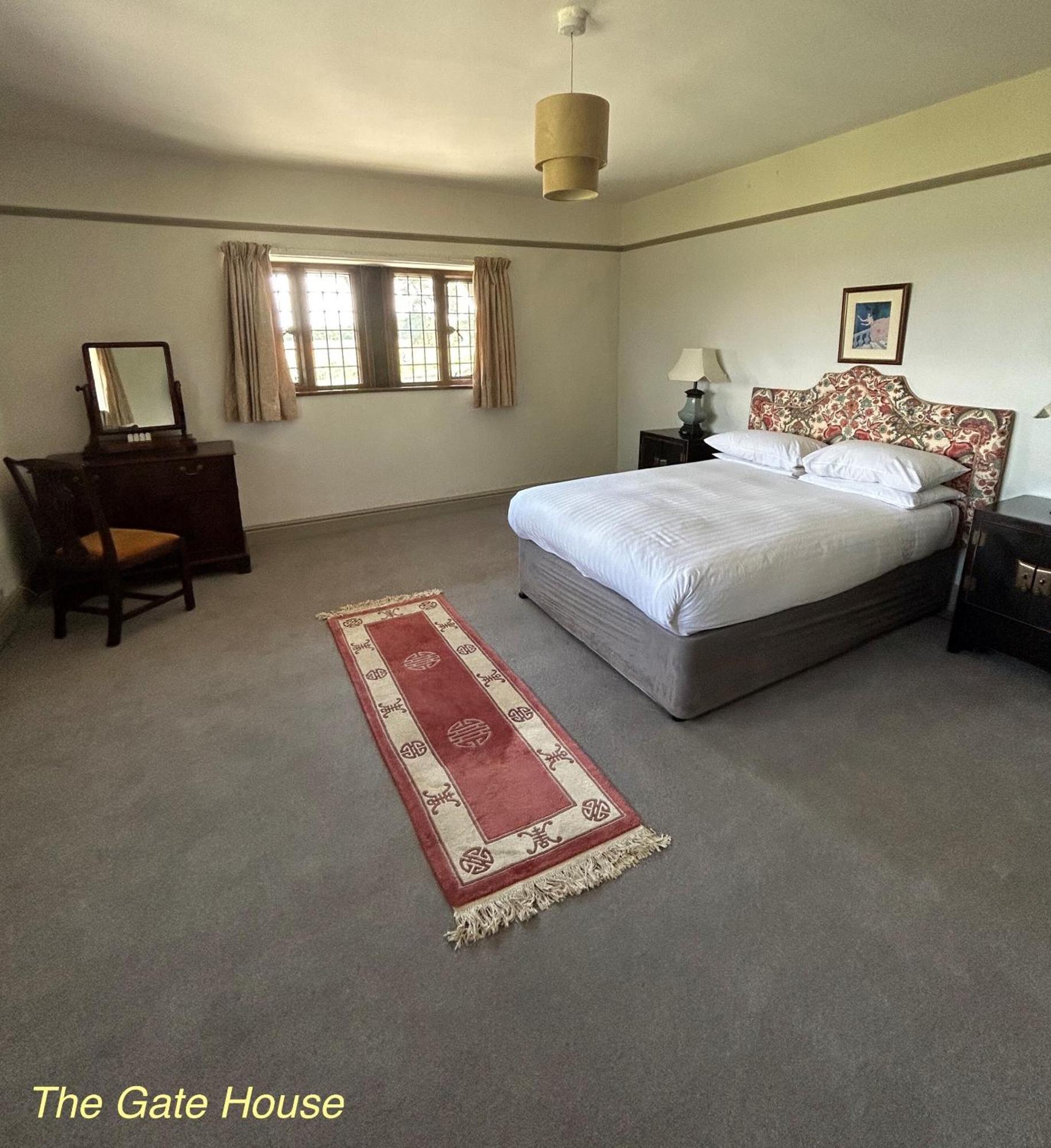 Thornton Manor - Holiday Cottages And Apartments Heswall Buitenkant foto