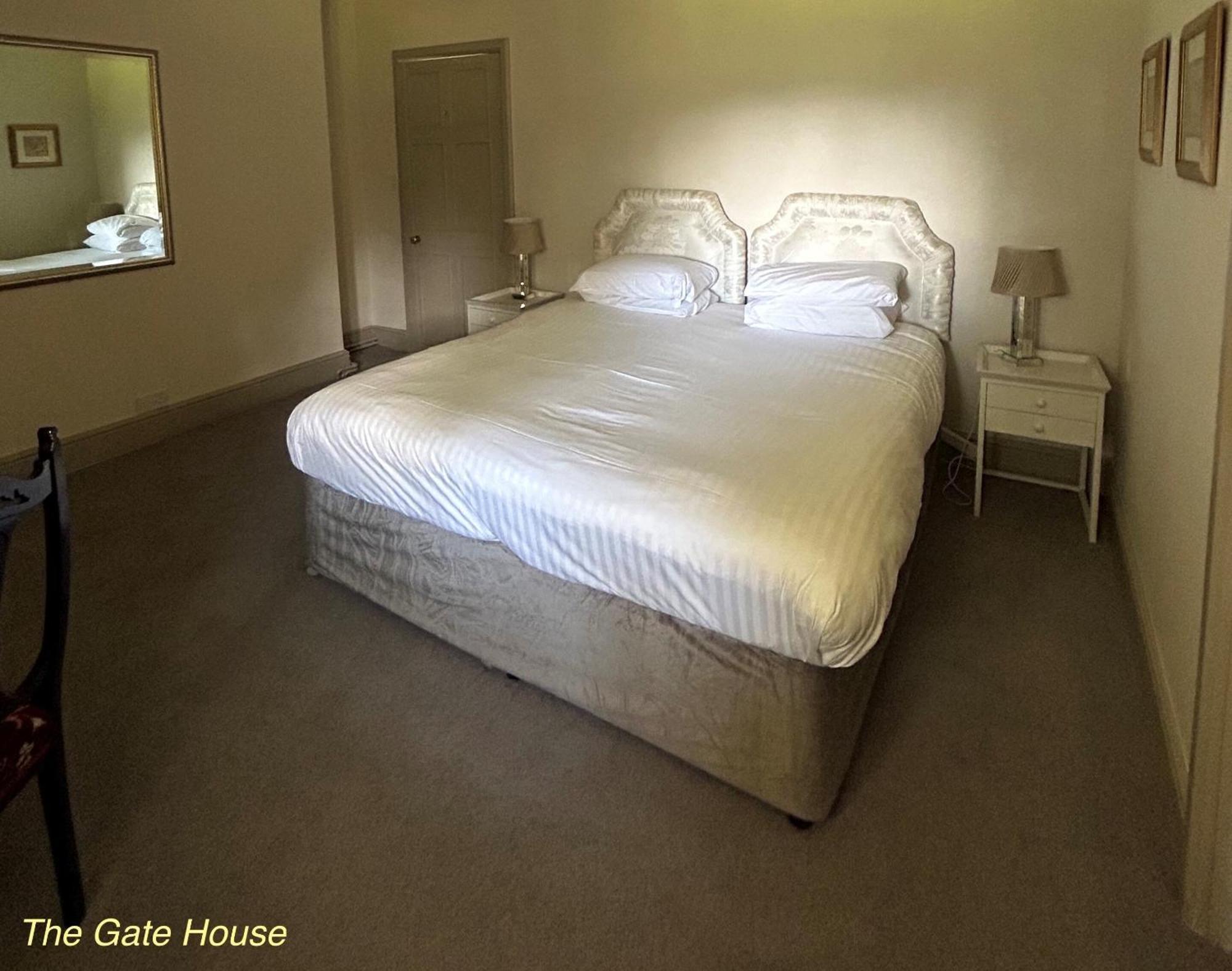 Thornton Manor - Holiday Cottages And Apartments Heswall Buitenkant foto