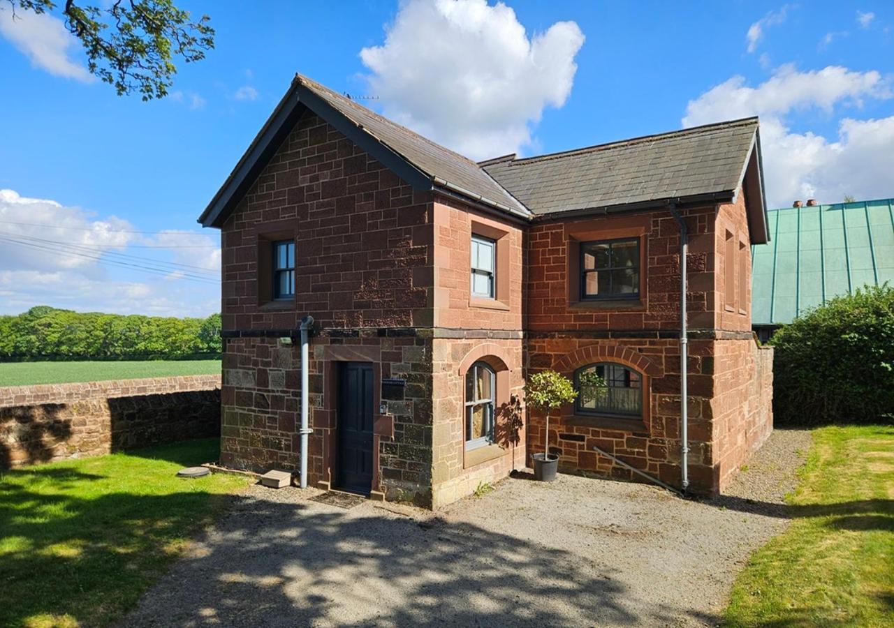 Thornton Manor - Holiday Cottages And Apartments Heswall Buitenkant foto